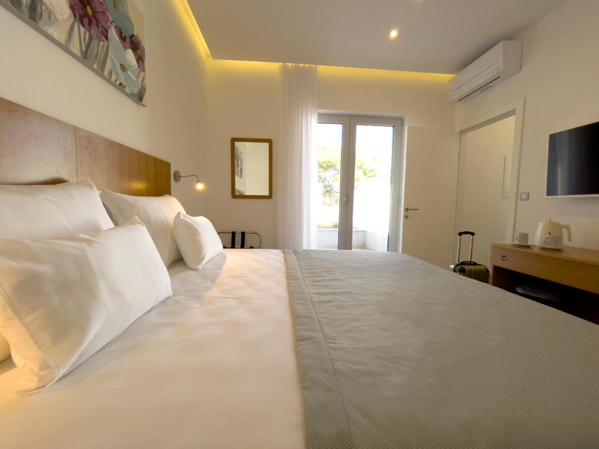 Beach Residences Caroline Хвар Екстер'єр фото