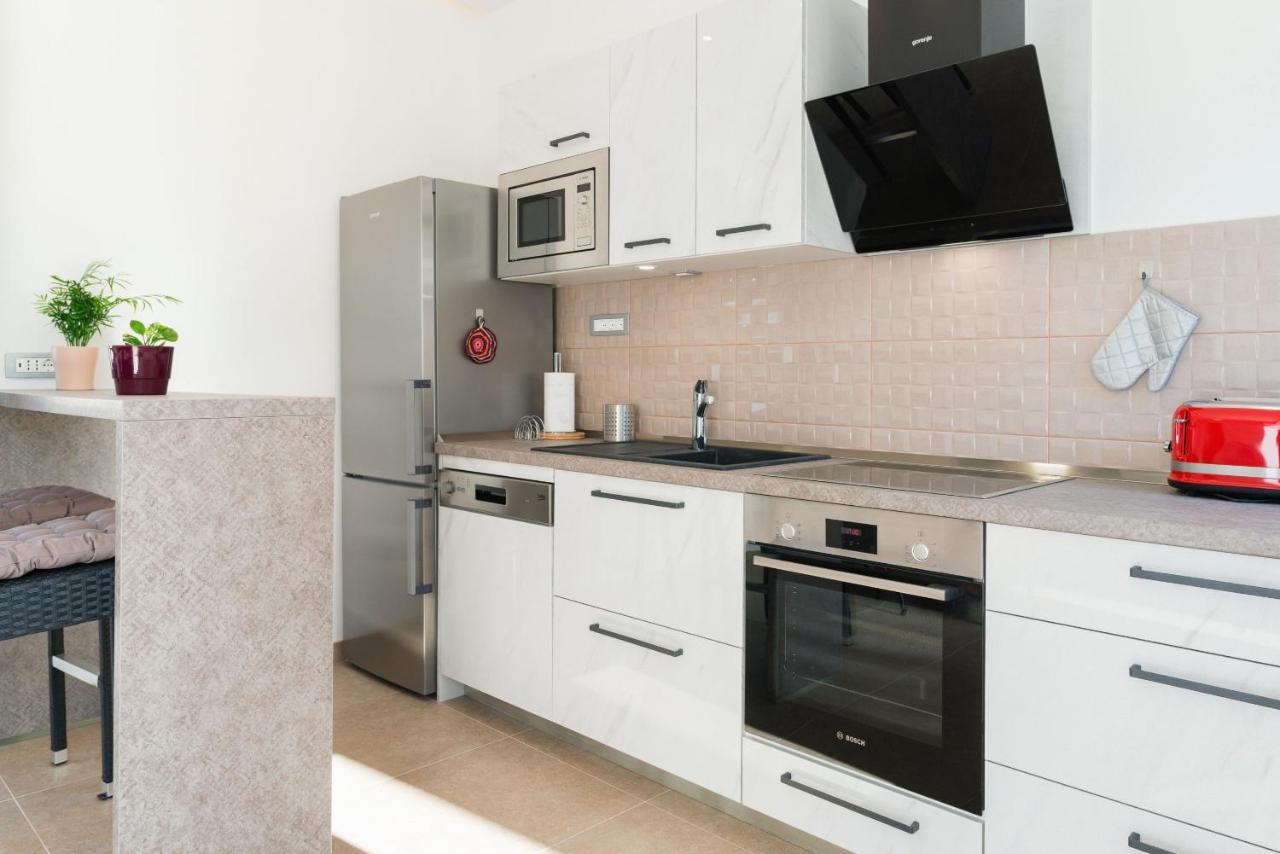 Beach Residences Caroline Хвар Екстер'єр фото
