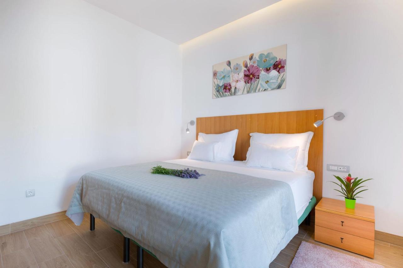 Beach Residences Caroline Хвар Екстер'єр фото